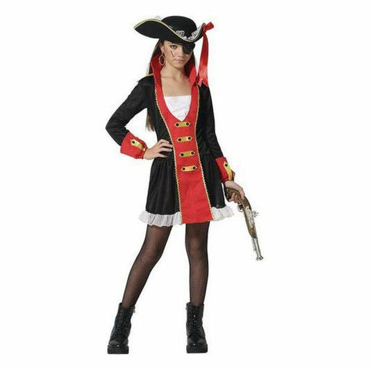 En flicka poserar självsäkert i en stenhård piratdrottning-dräkt, komplett med en rock-liknande klänning, ögonlapp och en leksakspistol i handen.